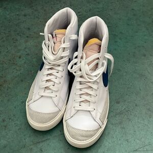 Nike Blazer Mid '77